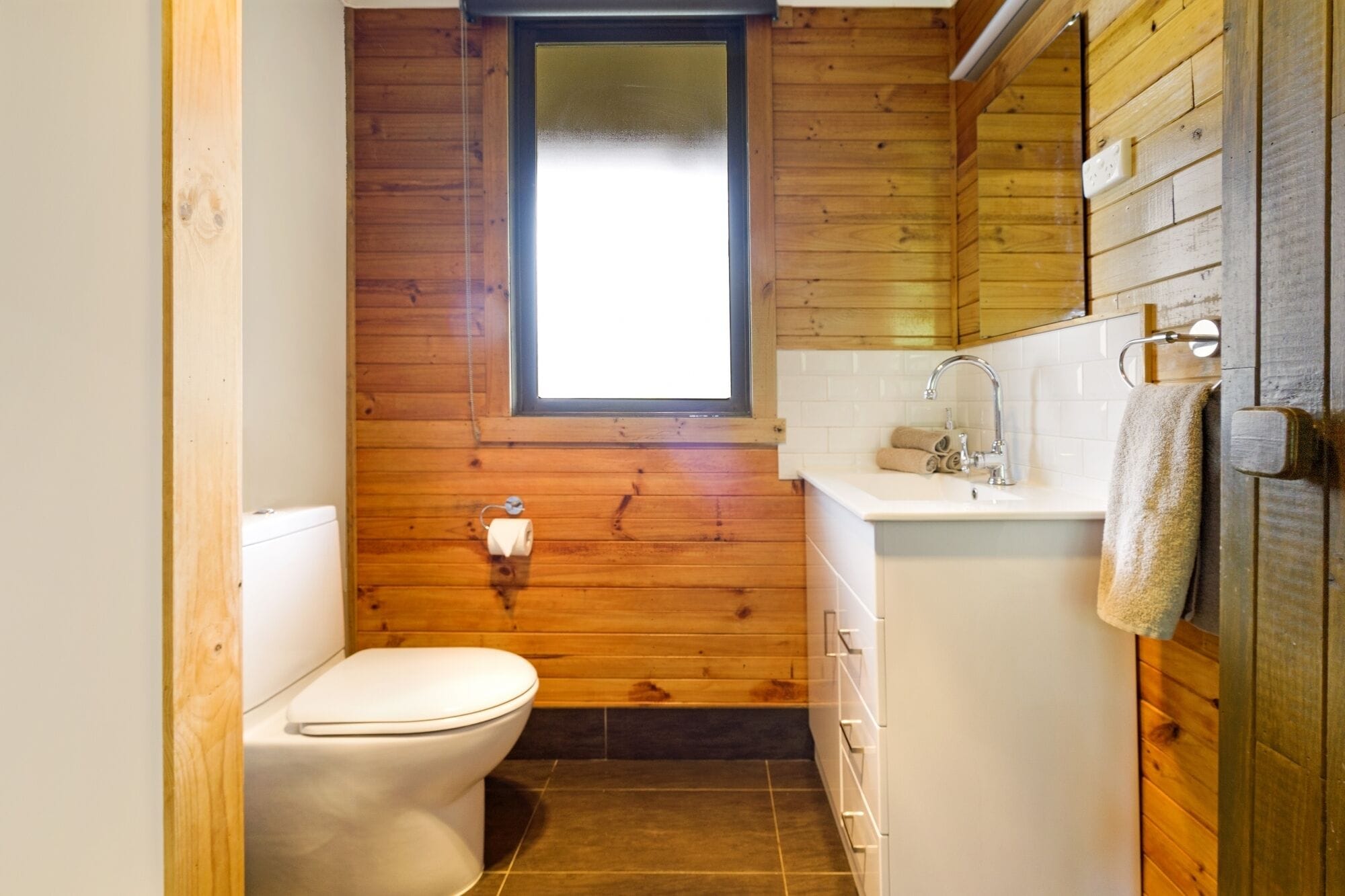 Mole Creek Cabins — image 15