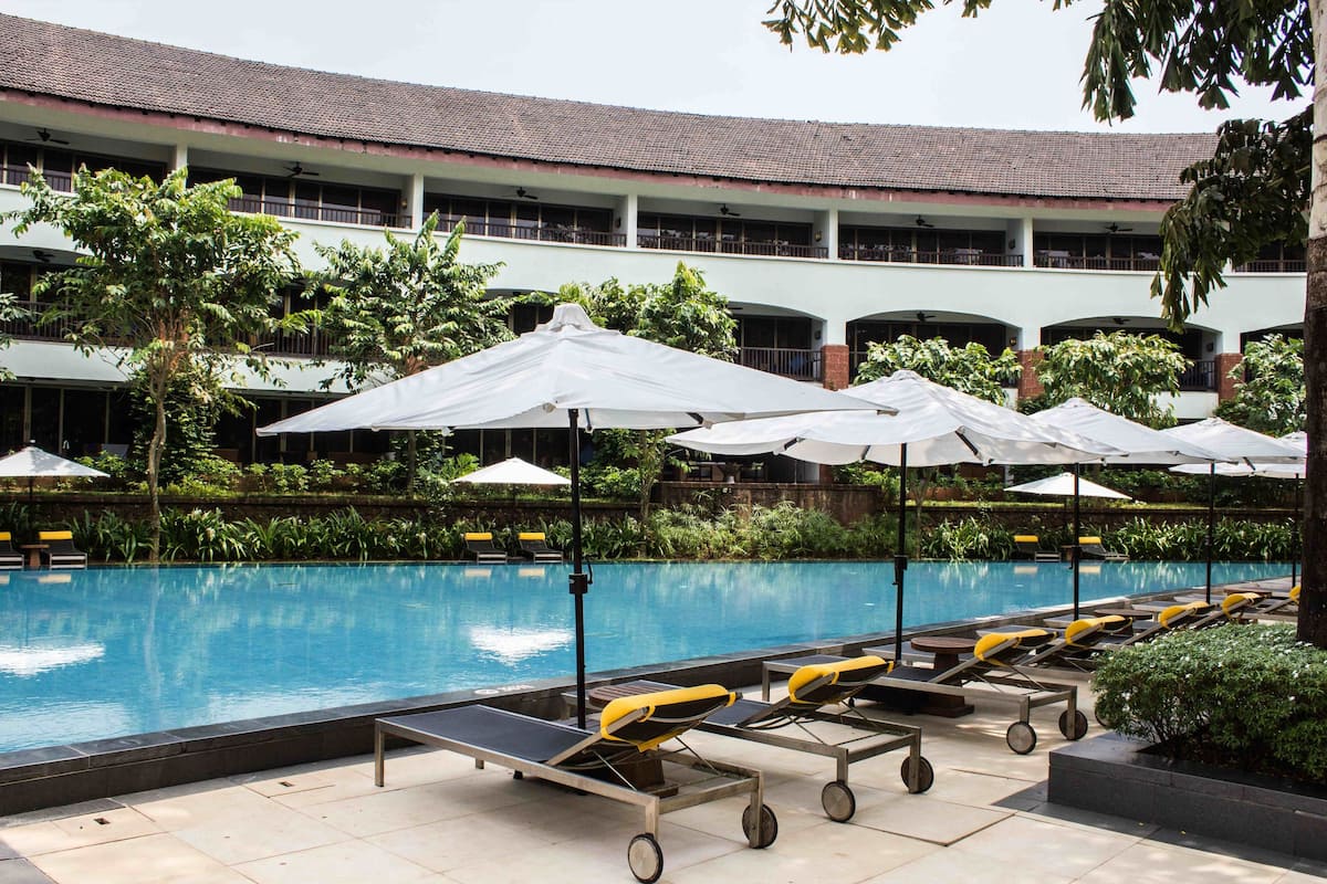 2 outdoor pools, pool umbrellas, pool loungers