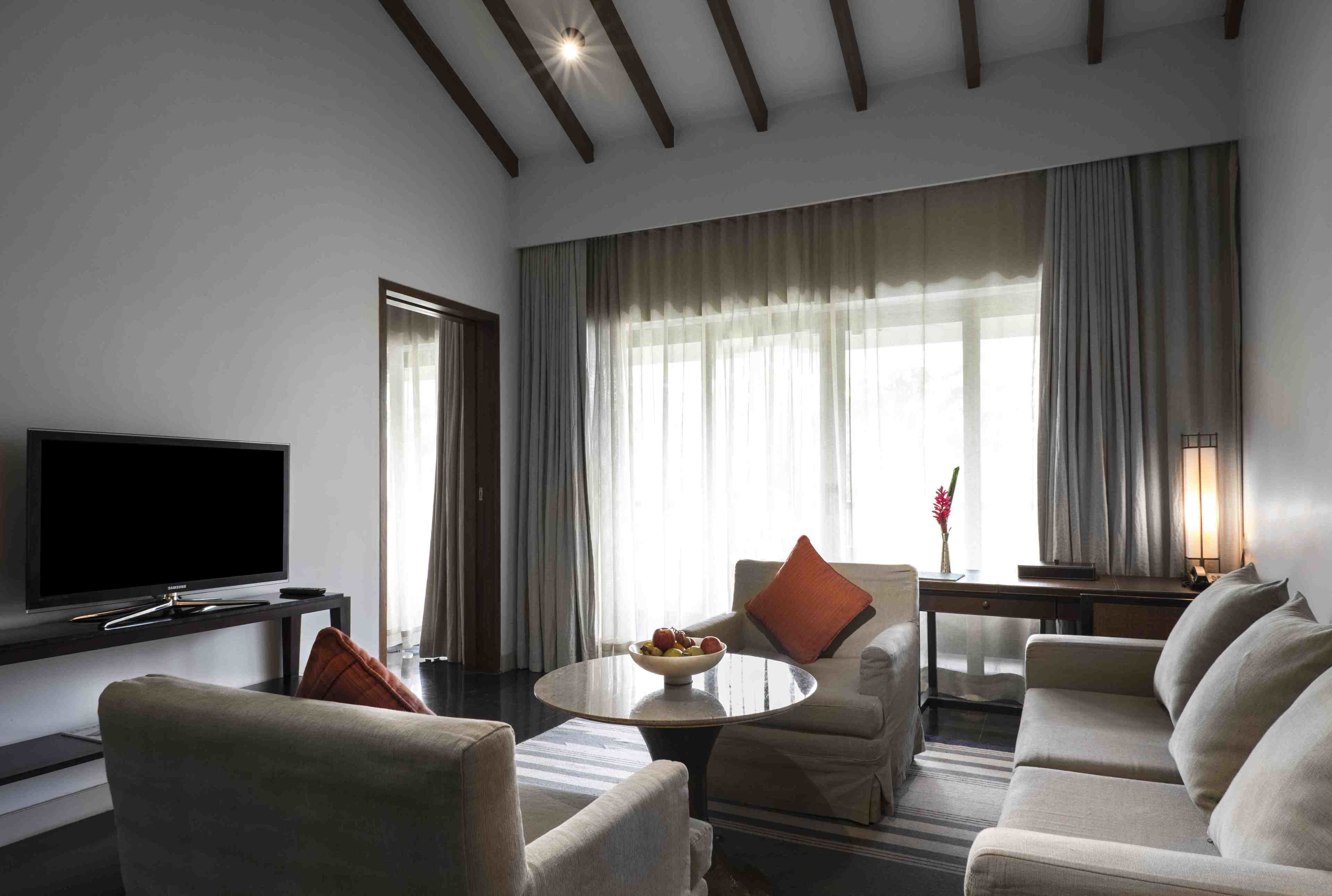 plasma tv, first-run films