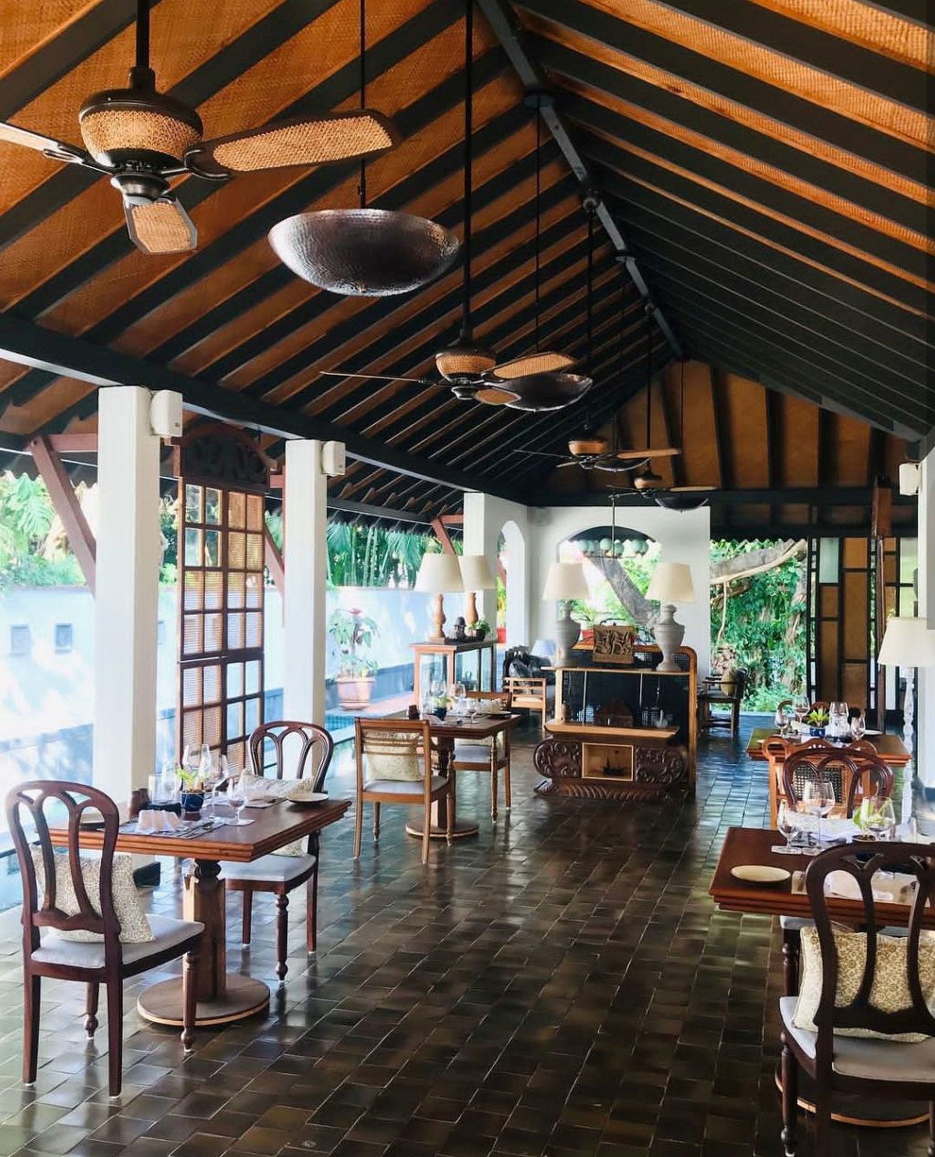 3 restaurants, breakfast, lunch, dinner served; indian cuisine