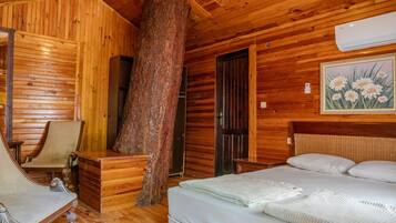 Honeymoon-Suite | Zimmersafe, individuell dekoriert, individuell eingerichtet, Bettwäsche