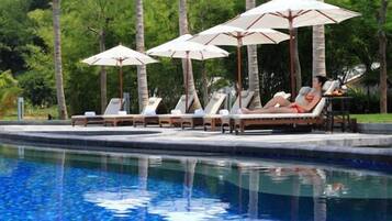 ์ผ์ธ ์์์ฅ, ์์์ฅ ํ๋ผ์, ์ผ๊ด์ ์์