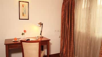 Classic Room | In-room business centre