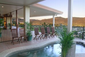 Outdoor pool, pool umbrellas, sun loungers