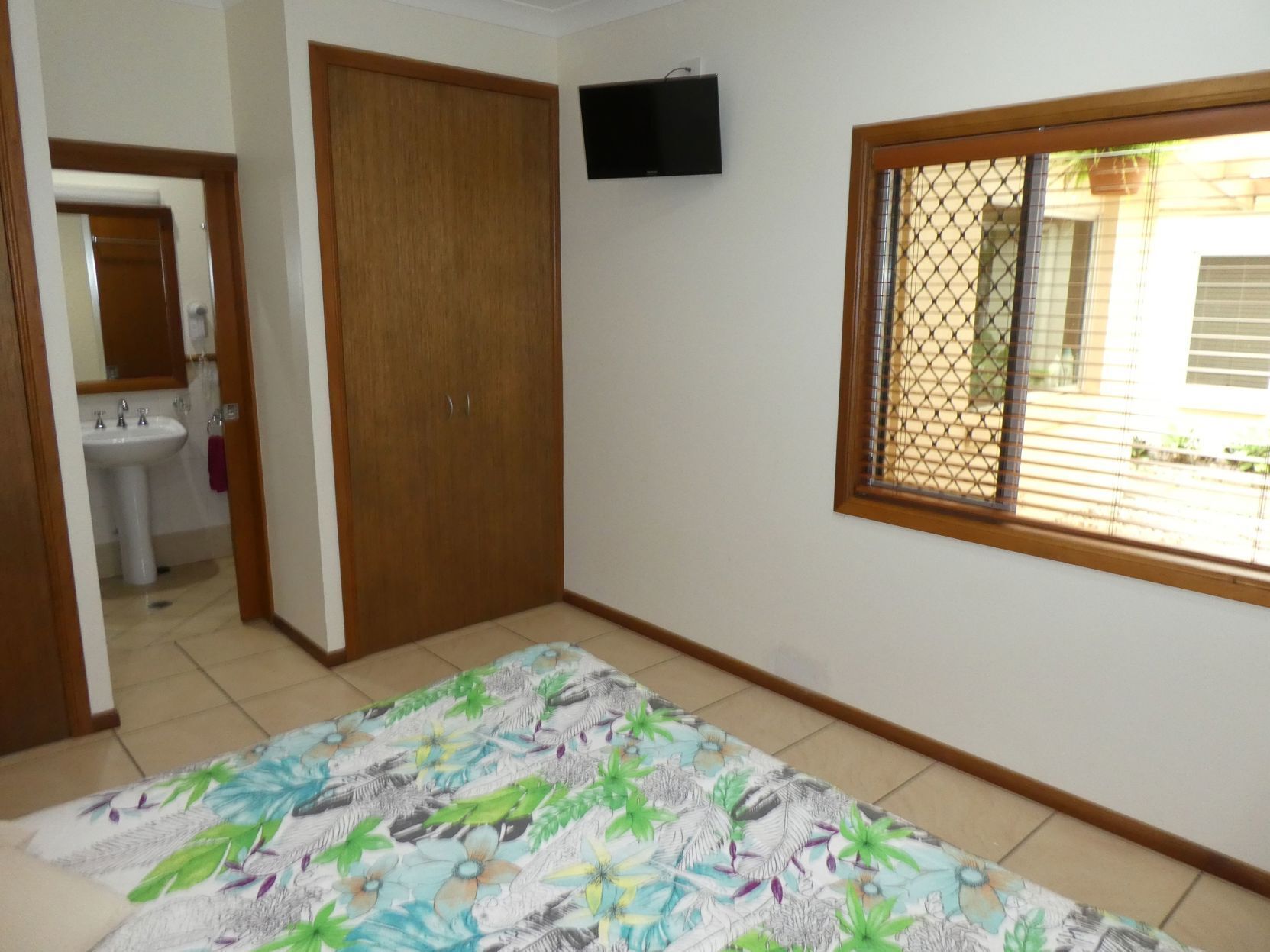 4 bedrooms, blackout drapes, iron/ironing board, WiFi