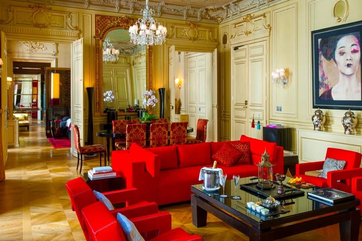 Suite de Gagny | Living room | Flat-screen TV, pay movies