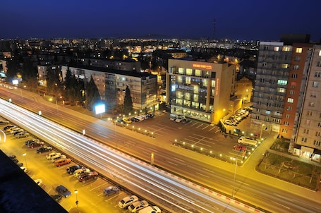 Car charging station