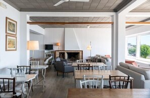 Daily buffet breakfast for a fee - Hotel Mediterrani (Palafrugell)