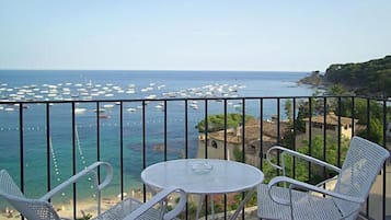 Standaard tweepersoonskamer, balkon, uitzicht op zee | Uitzicht vanuit de kamer
