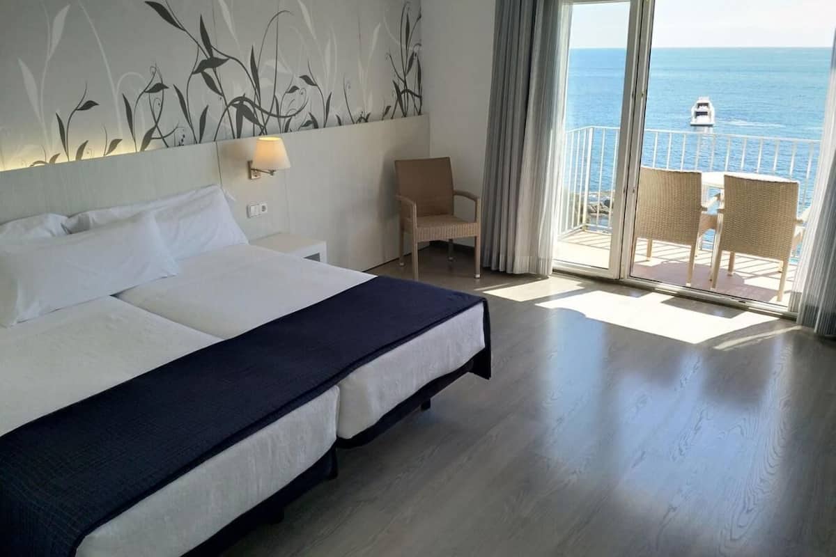 1 bedroom, in-room safe, desk, free wifi