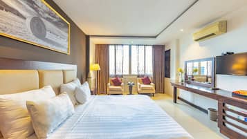 Junior Room, 1 Queen Bed, City View | View from room