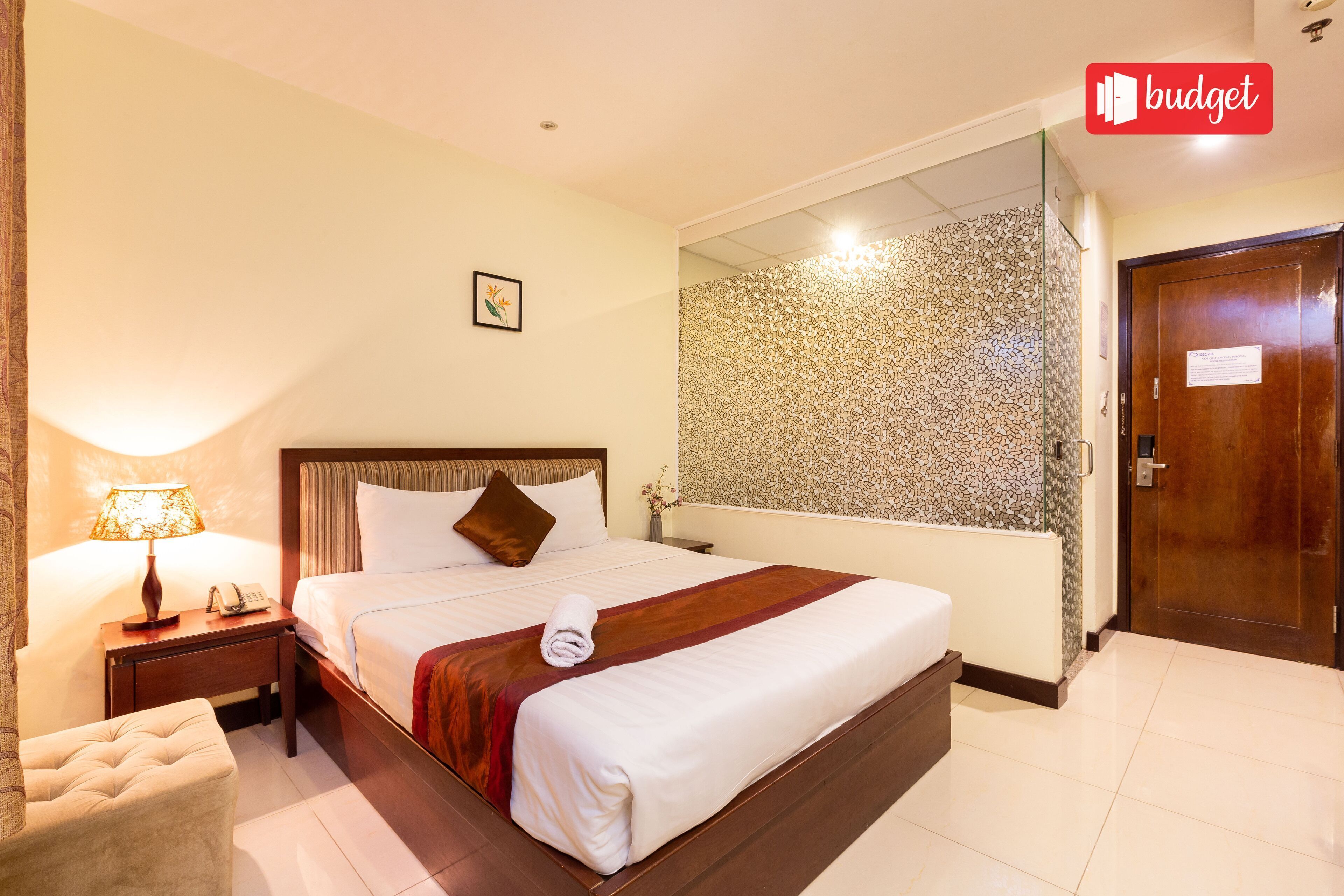 Minibar, in-room safe, desk, laptop workspace