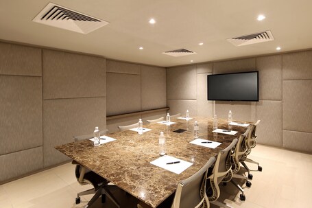 Pan Pacific Serviced Suites Beach Road, Singapore - Image 37