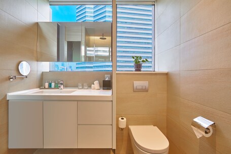 Pan Pacific Serviced Suites Beach Road, Singapore - Image 22