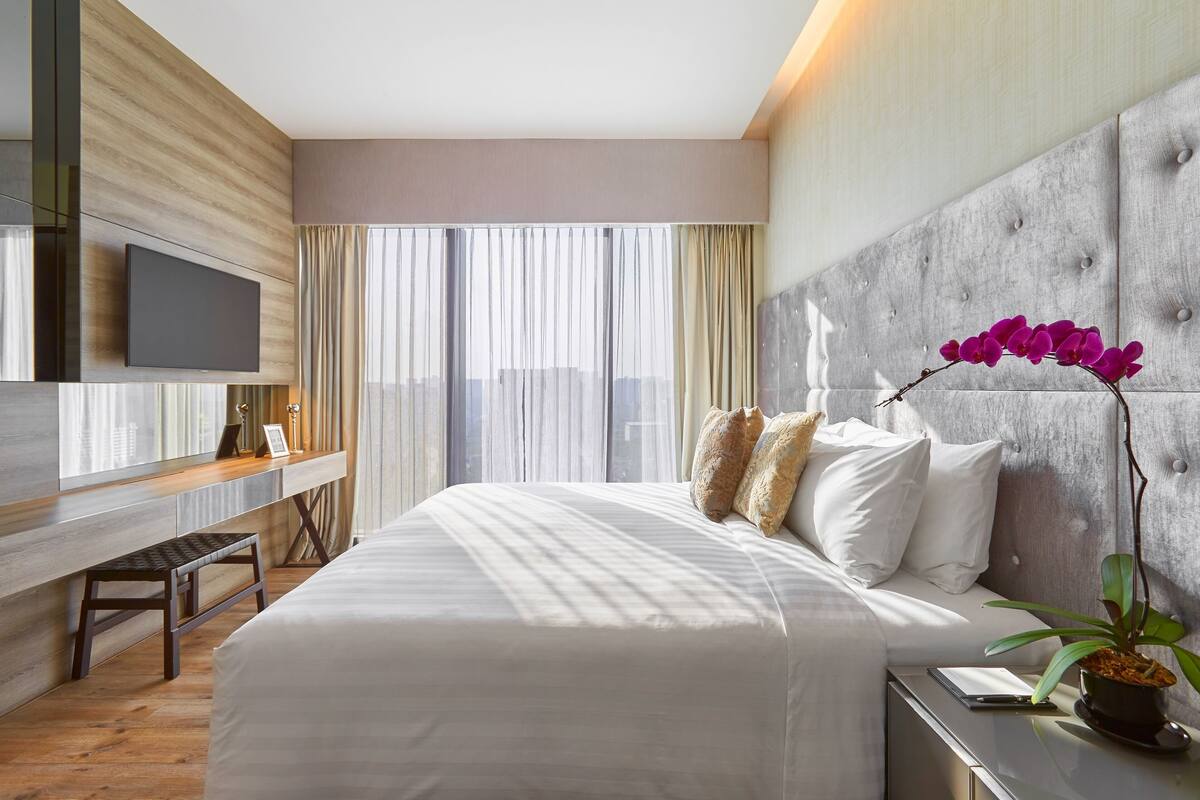 Deluxe Room, 1 Bedroom | City view