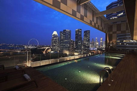 Outdoor pool, pool umbrellas