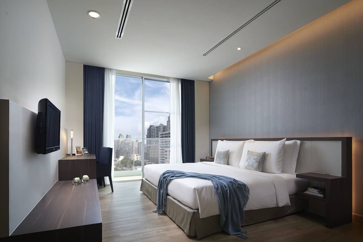 1 bedroom, premium bedding, in-room safe, desk