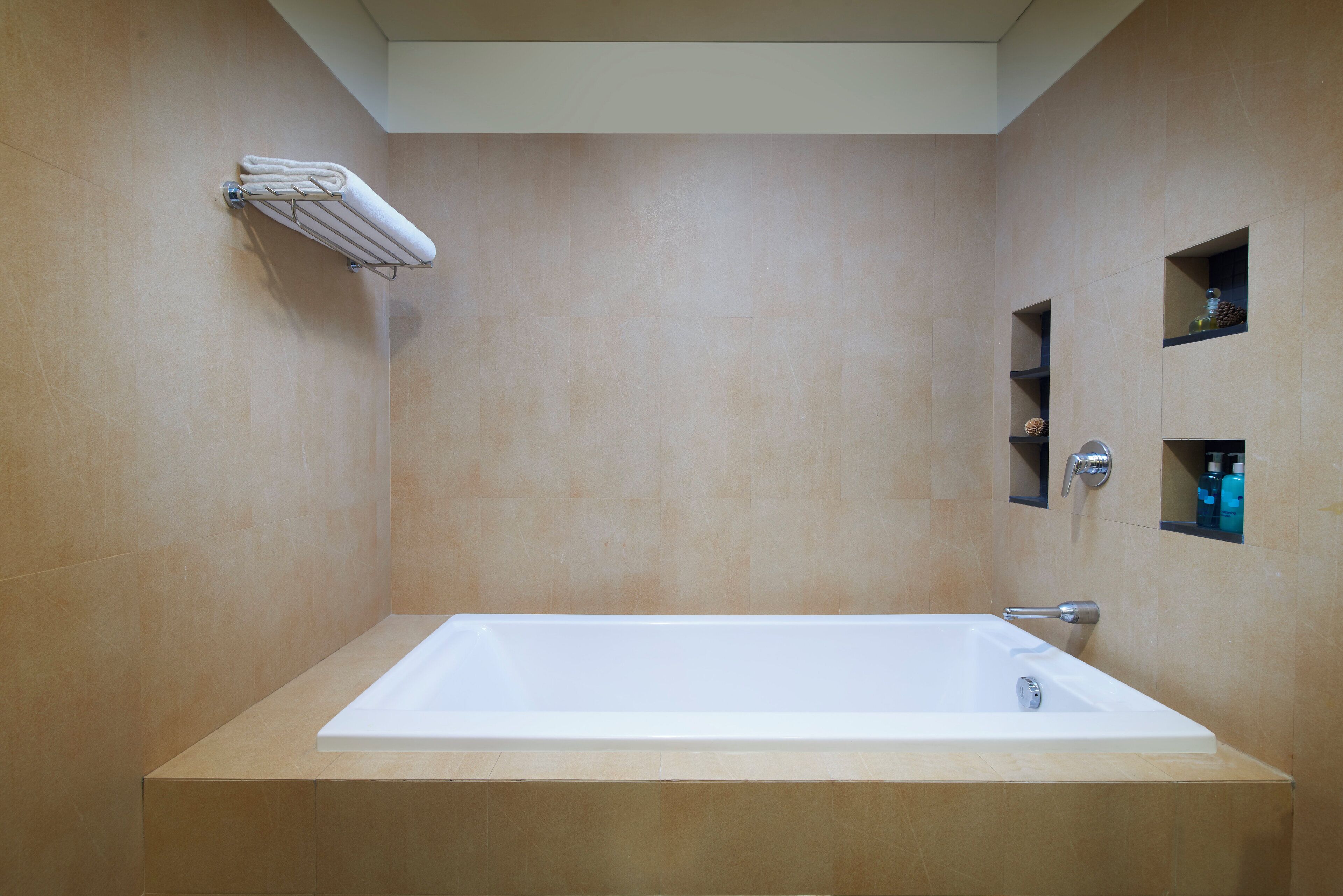 1 bedroom, premium bedding, in-room safe, desk