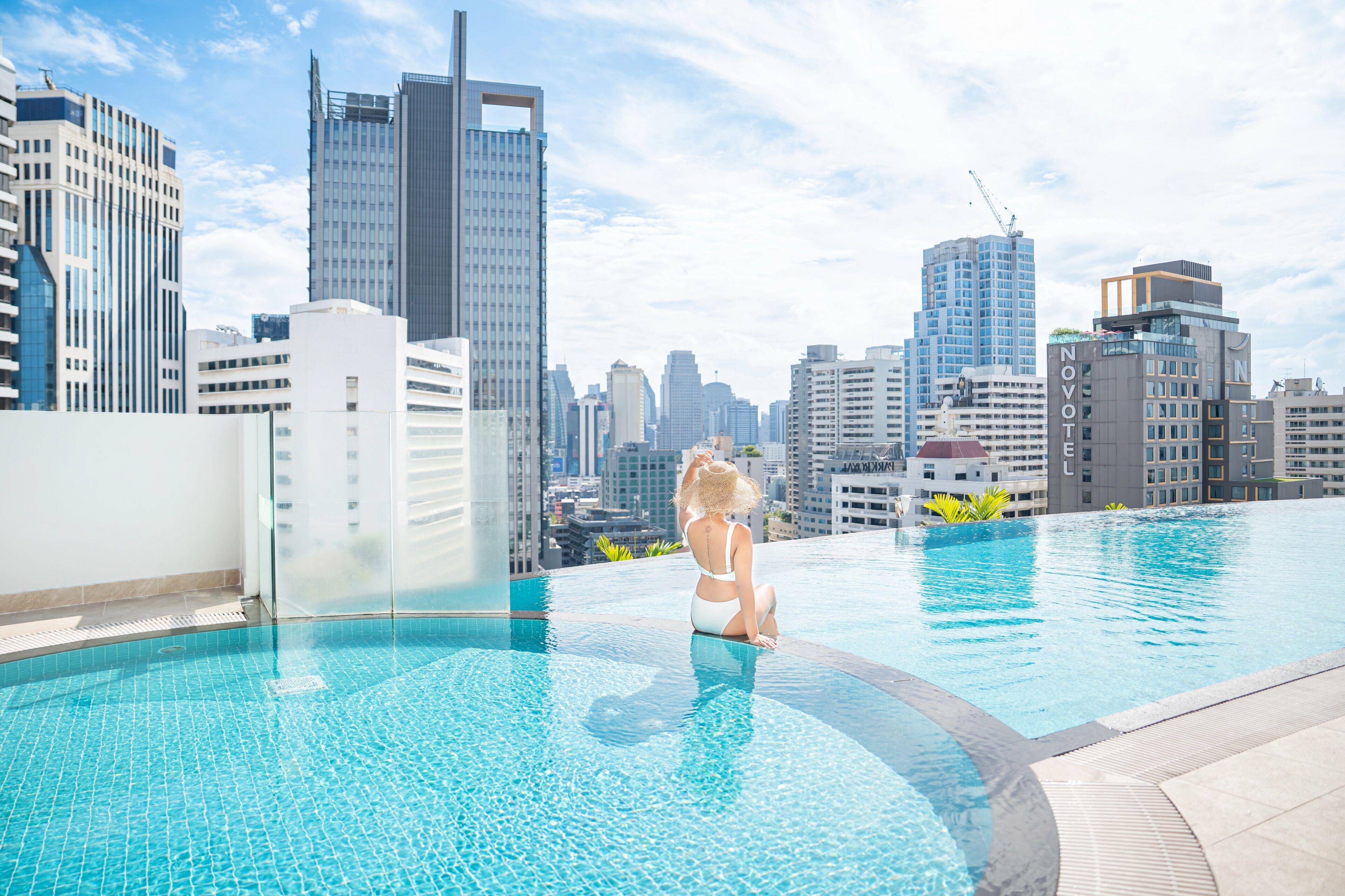Outdoor pool, pool loungers