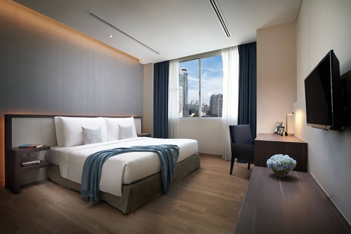 1 bedroom, premium bedding, in-room safe, desk