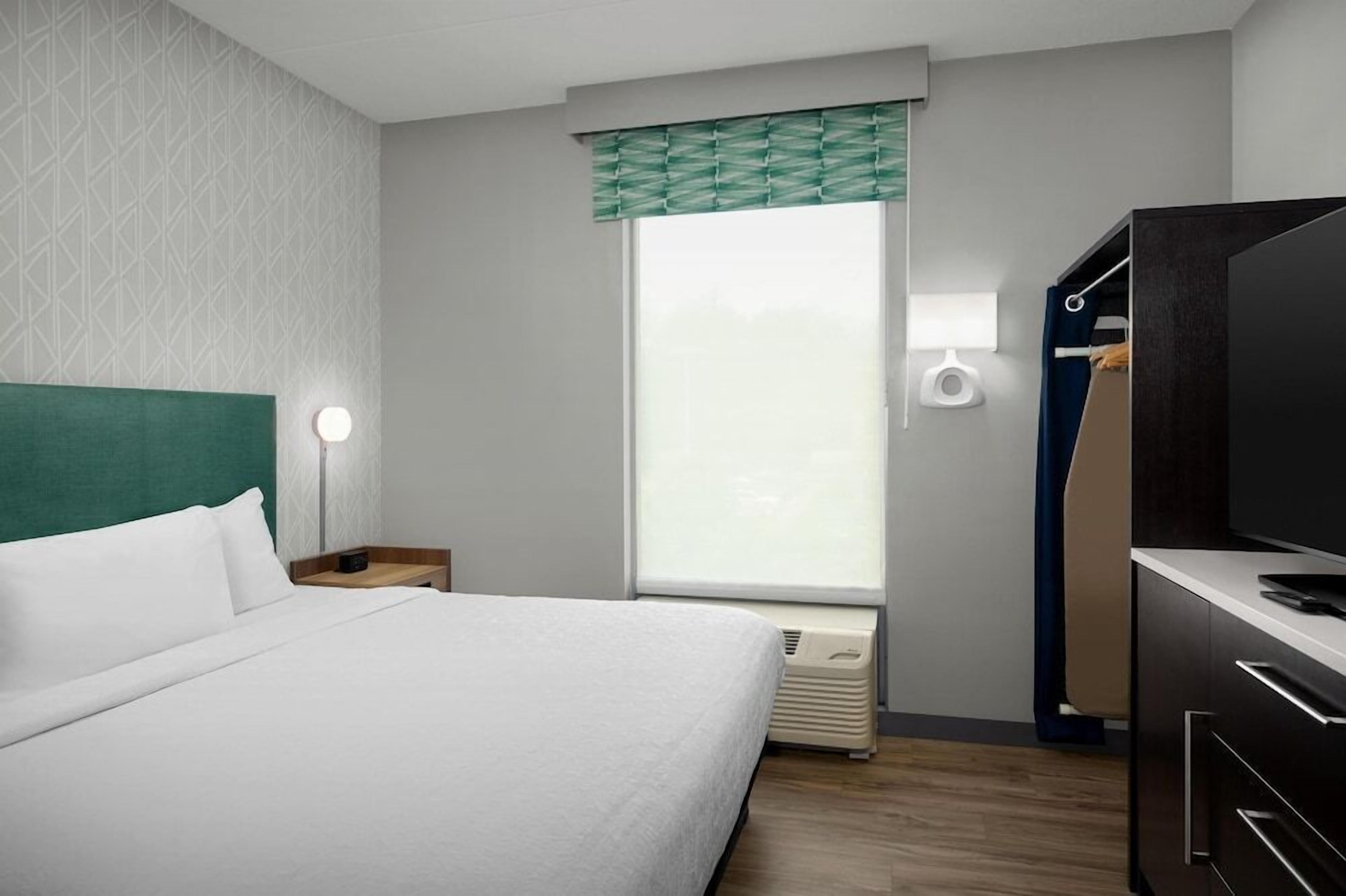 In-room safe, desk, laptop workspace, free cots/infant beds