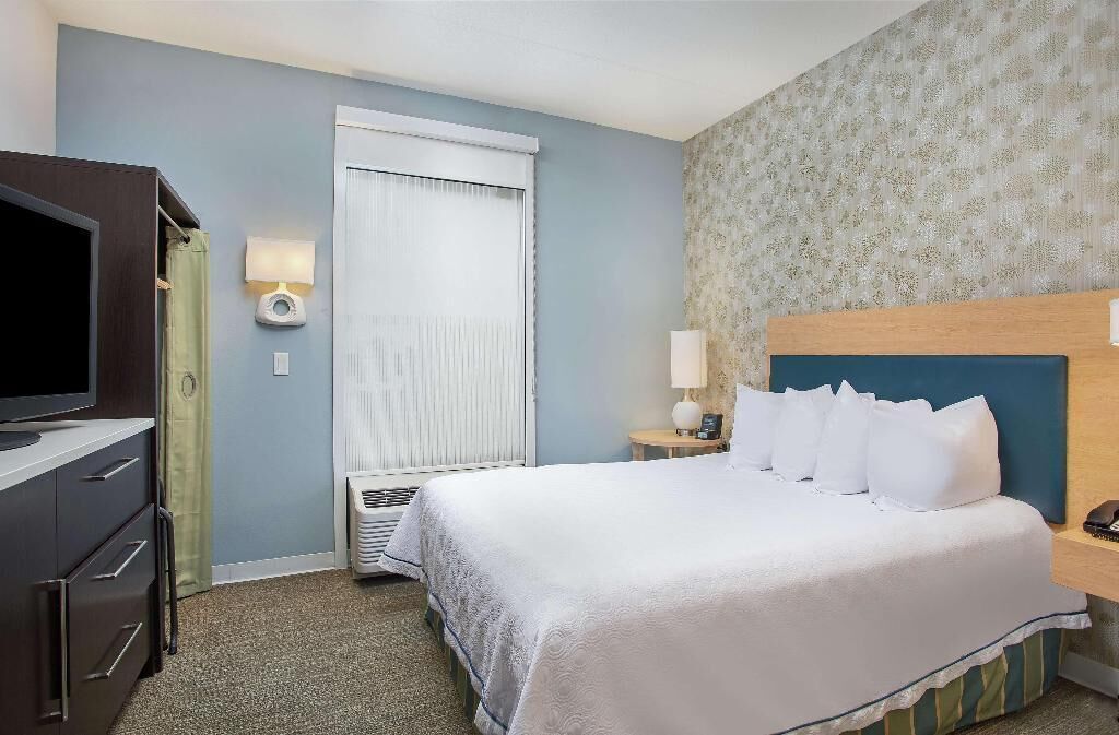 In-room safe, desk, laptop workspace, free cribs/infant beds