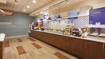 Petit déjeuner buffet compris tous les jours