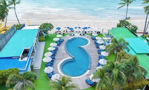2 outdoor pools, open 7:00 AM to 7:00 PM, sun loungers - KC Beach Club & Pool Villas (Koh Samui)