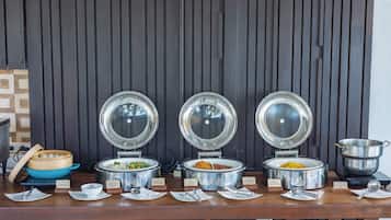 Daily to-go breakfast (THB 600 per person)