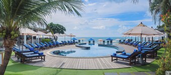 KC Beach Club & Pool Villas