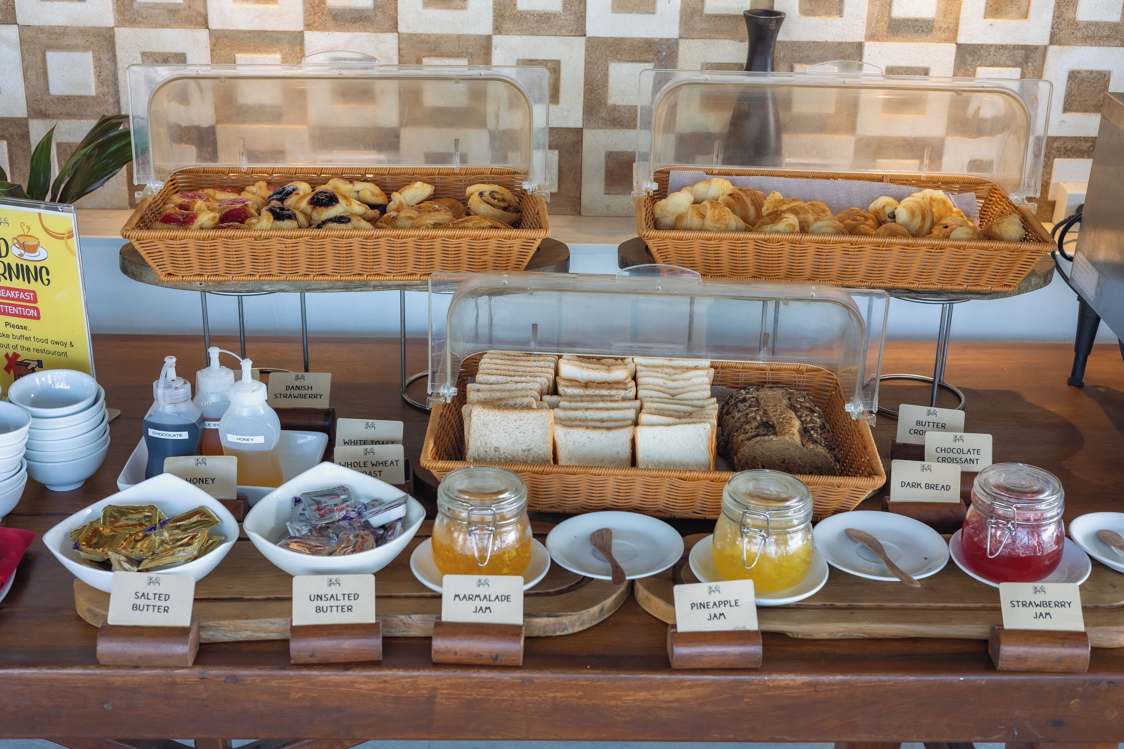 daily to-go breakfast (thb 600 per person)