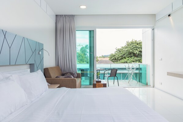 Balcony Sea View | Premium bedding, Select Comfort beds, in-room safe, blackout drapes - KC Beach Club & Pool Villas (Koh Samui)