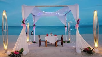 Couples’ dining