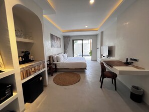 Two-Bedroom Pool Villa | 高級寝具、セレクト コンフォート製ベッド、ミニバー、セーフティボックス (室内)