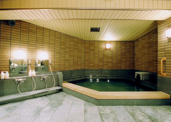 Public bath - Kamogawa-kan Inn (Kyoto)