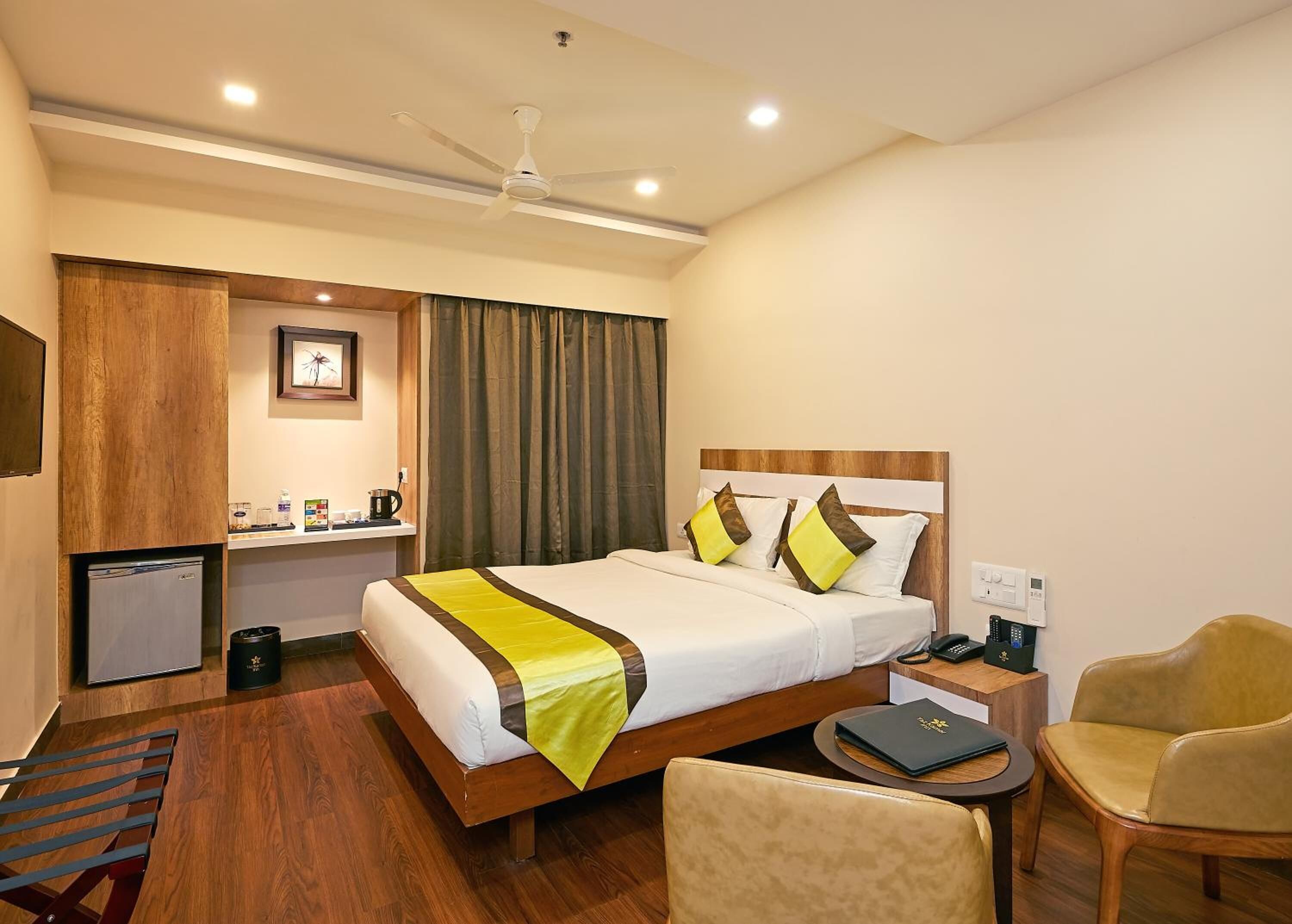 1 bedroom, free minibar items, in-room safe, desk