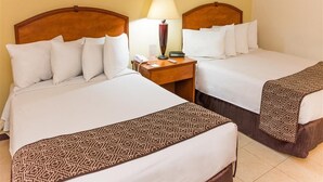 Minibar, desk, iron/ironing board, WiFi (free) - Hafersons Inn Hotel & Suites (Ciudad Madero)