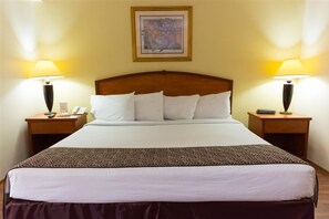 Minibar, in-room safe, desk, iron/ironing board