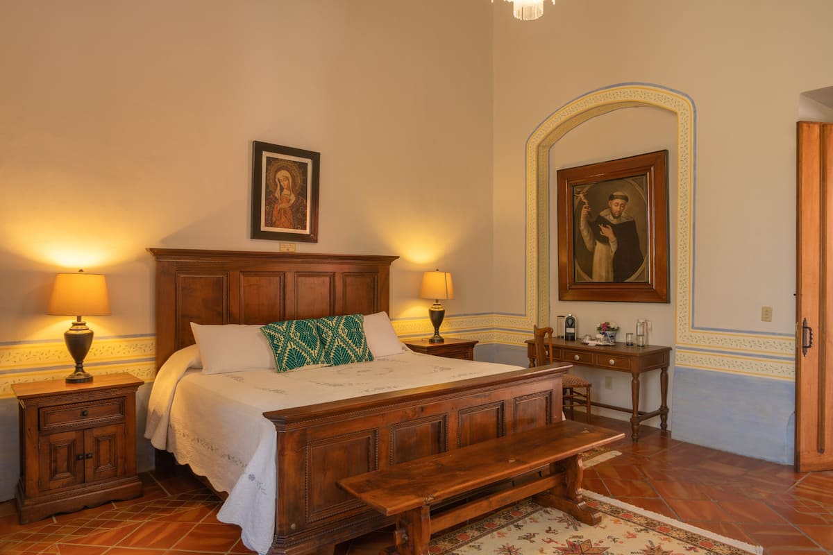 Junior Room, 1 King Bed, Garden View | In-room safe, desk, free cribs/infant beds, bed sheets