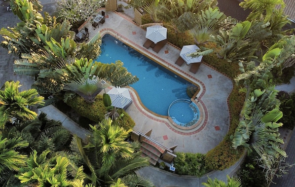 Outdoor pool, open 8:00 AM to 9:00 AM, sun loungers