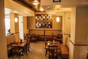 Desayuno buffet incluido todos los días