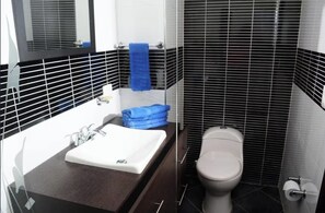 Pancuran mandi 