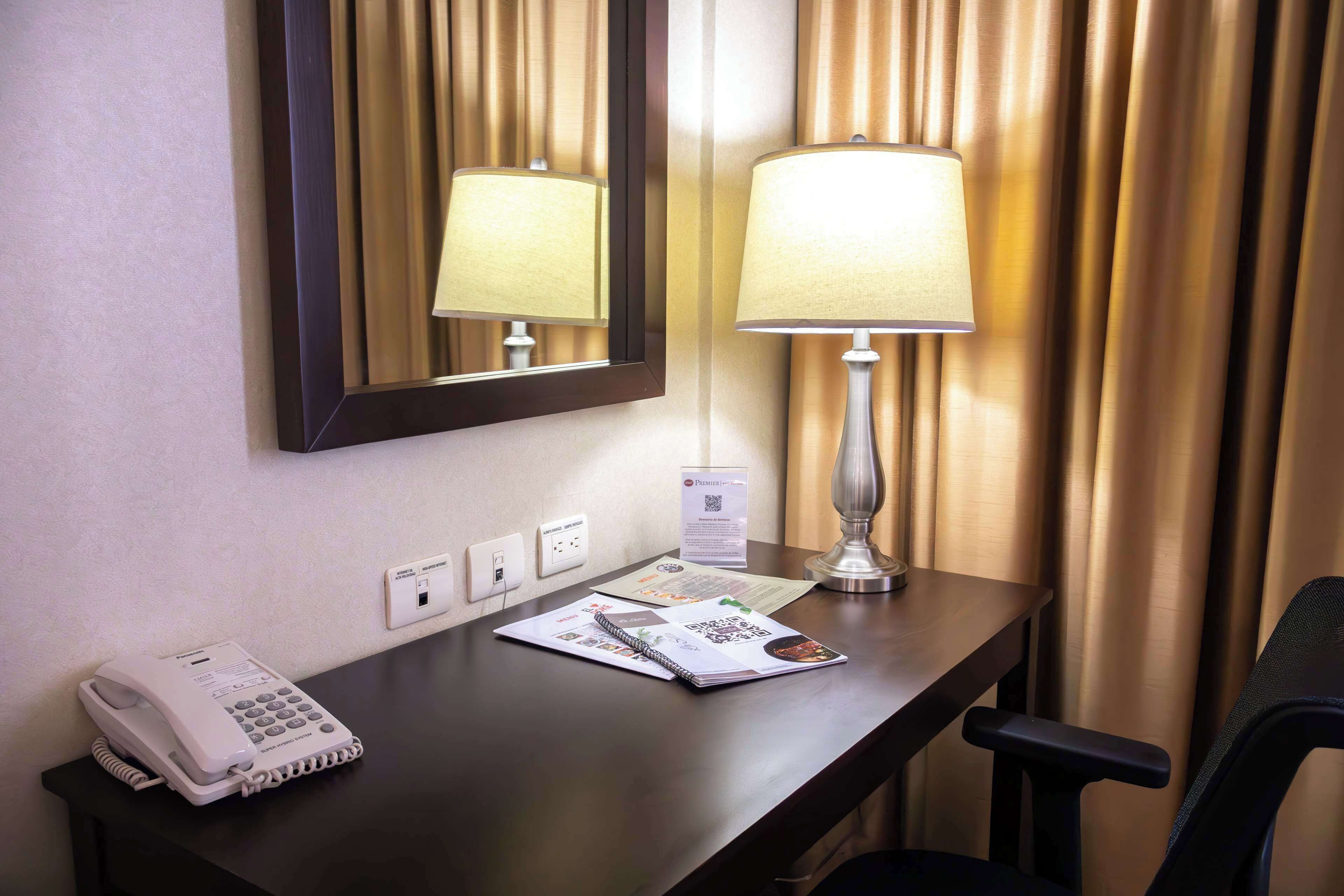 standard room, 1 king bed, non smoking, microwave (expedia) | 1 bedroom, premium bedding, down duvets, minibar