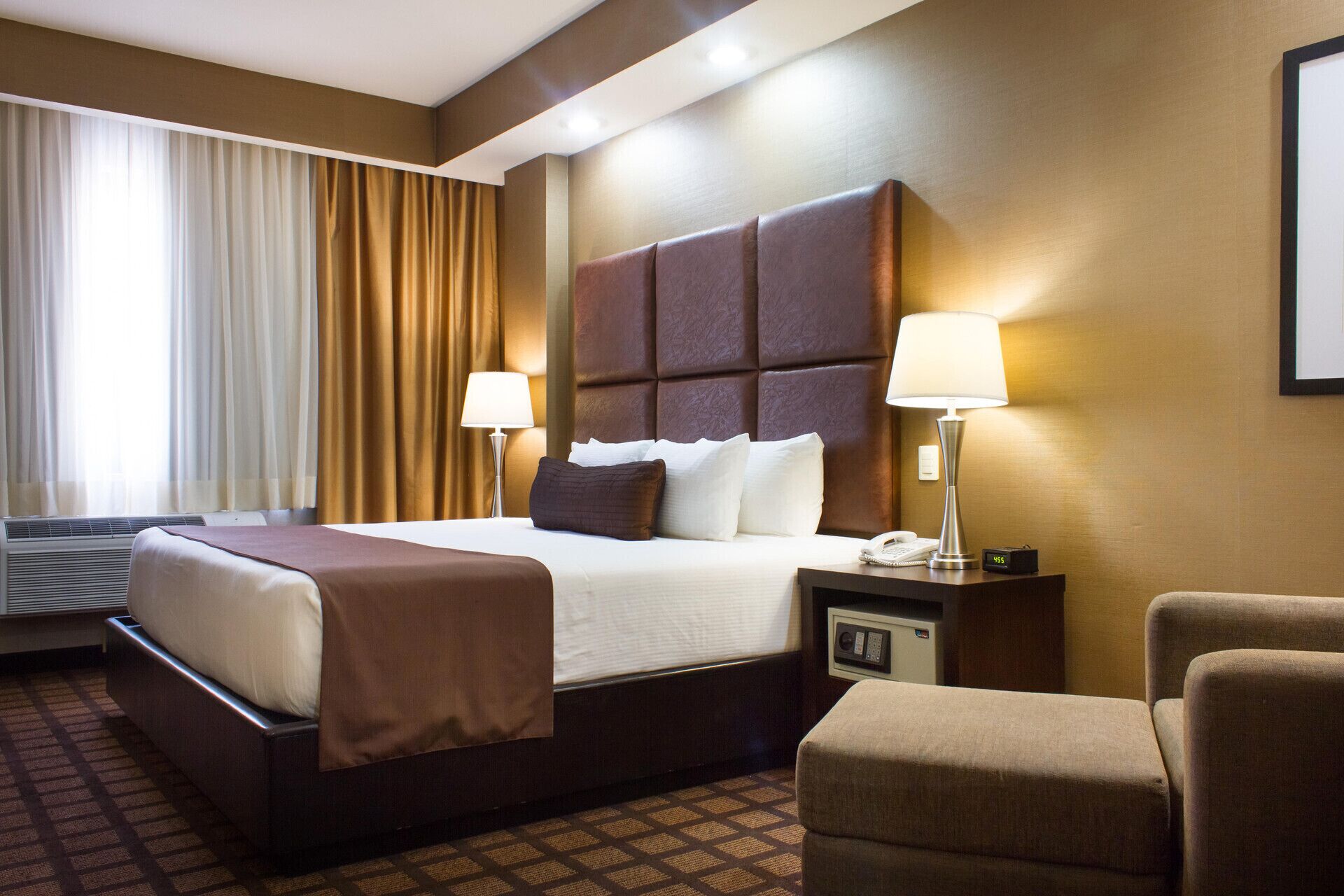 Premium bedding, down duvets, minibar, in-room safe