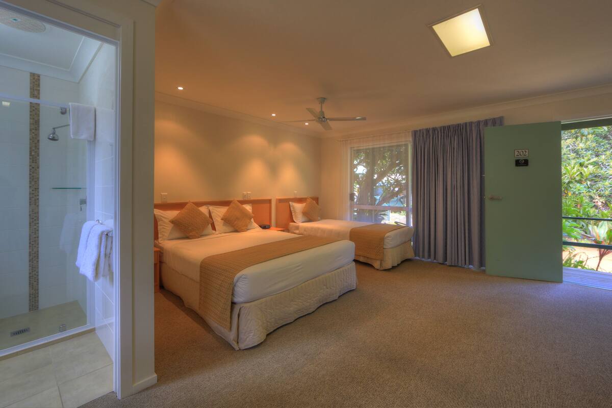 standard room, garden area | 1 bedroom, pillow-top beds, desk, laptop workspace