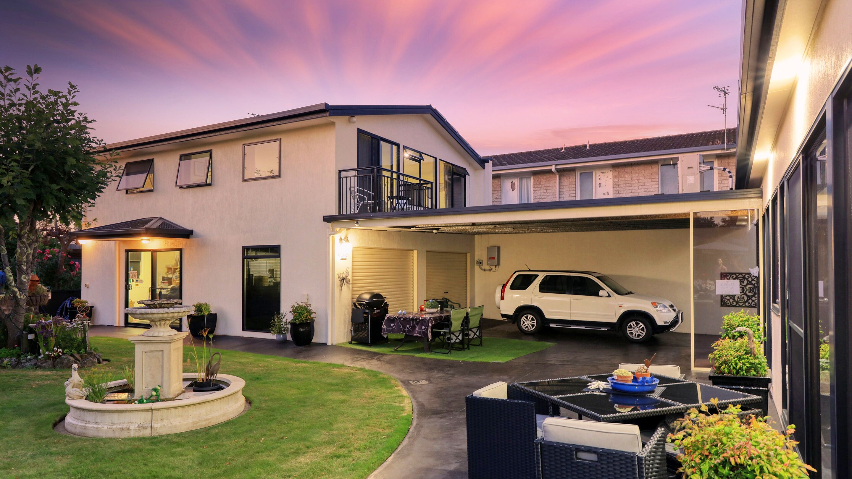 Single Room, 1 Queen Bed, River View | Terrace/patio