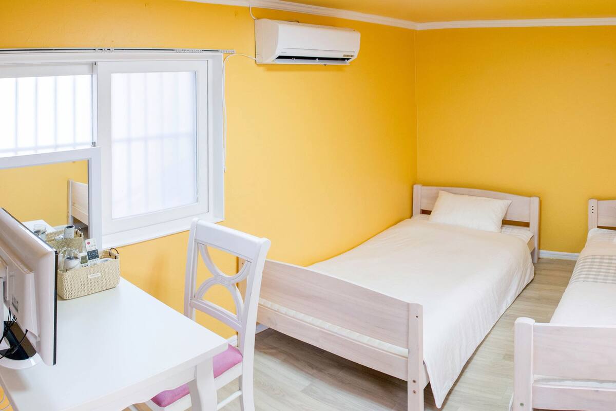 Twin Bed Room | 간이 침대, 무료 WiFi
