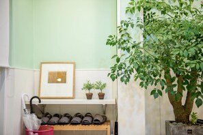 Lobby lounge - Elly Guest House (Busan)