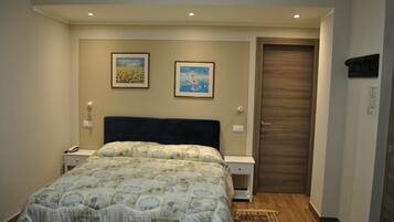 Couette en duvet d'oie, coffres-forts dans les chambres, bureau