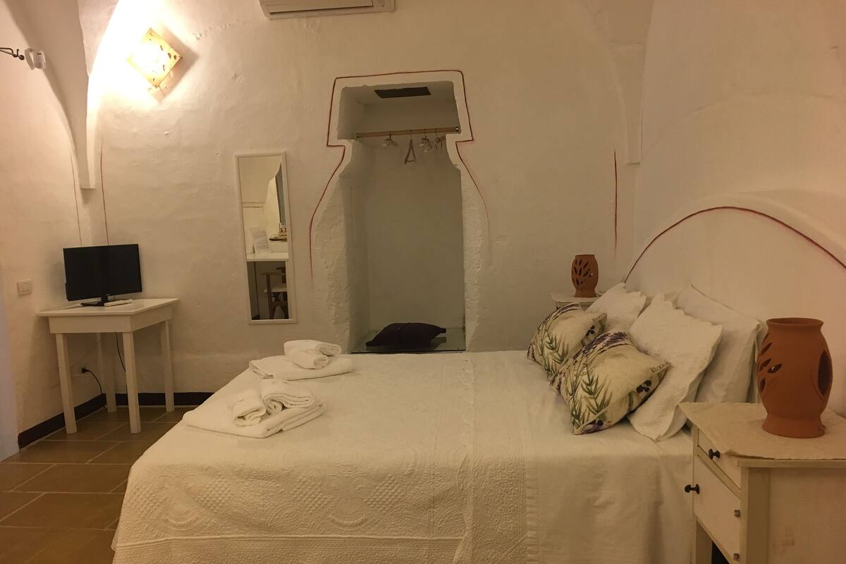 Ropa de cama de alta calidad y minibar